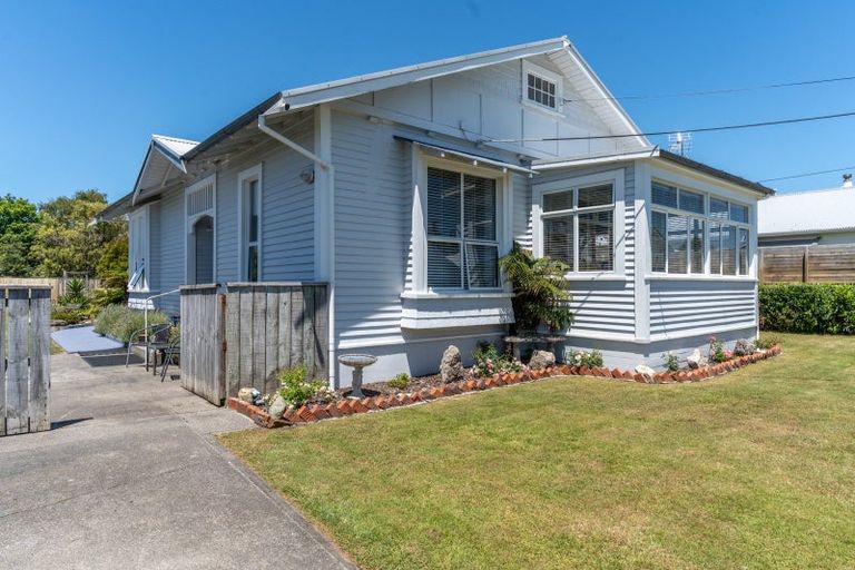Photo of property in 9 Garrison Street, Carterton, 5713