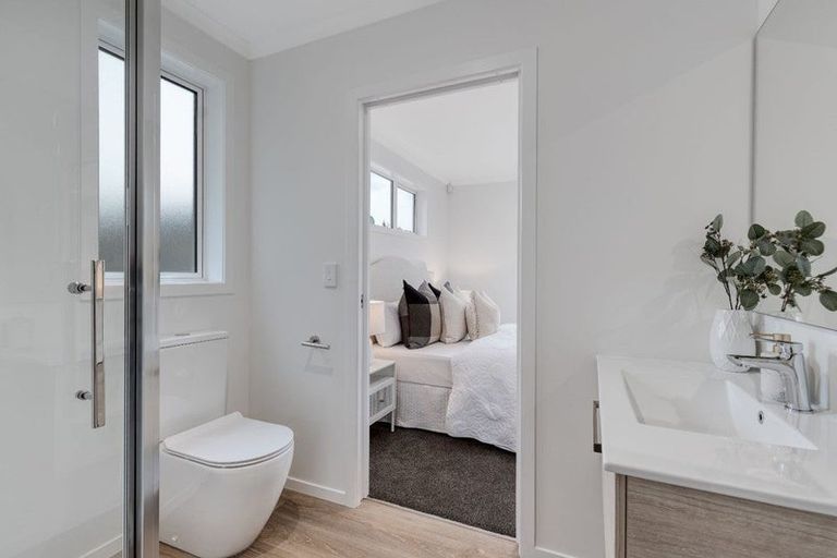 Photo of property in 2/70 Thompson Street, Leamington, Cambridge, 3432