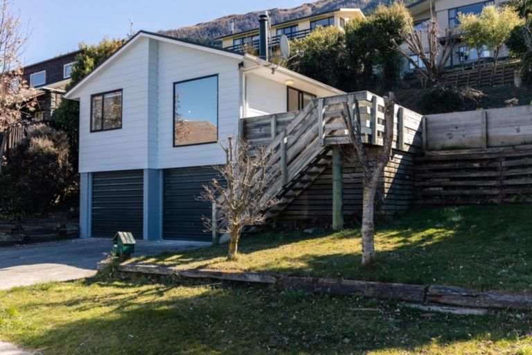 Photo of property in 138 Fernhill Road, Fernhill, Queenstown, 9300