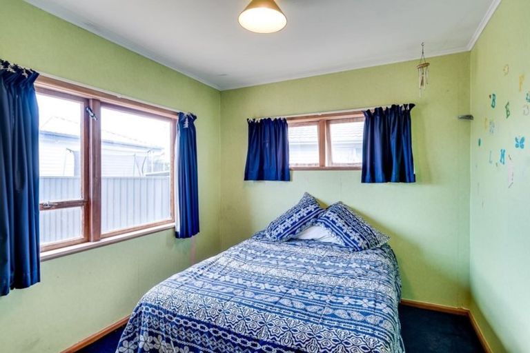 Photo of property in 3 Curling Crescent, Onekawa, Napier, 4110