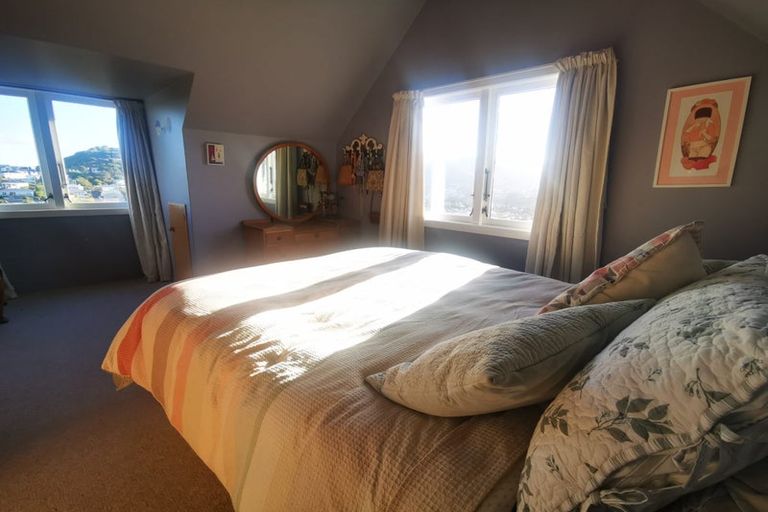 Photo of property in 16 Indira Place, Khandallah, Wellington, 6035