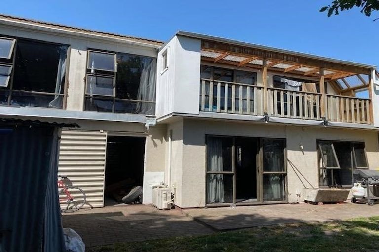Photo of property in 2/147 Springfield Road, St Albans, Christchurch, 8014