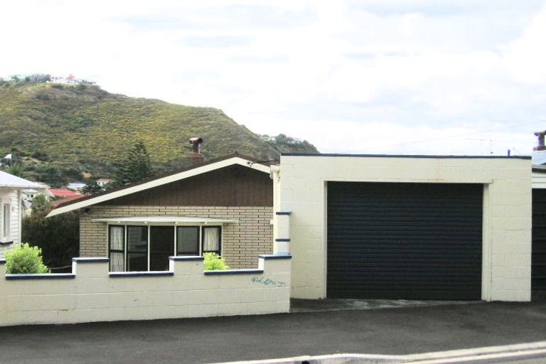Photo of property in 167 Derwent Street, Island Bay, Wellington, 6023