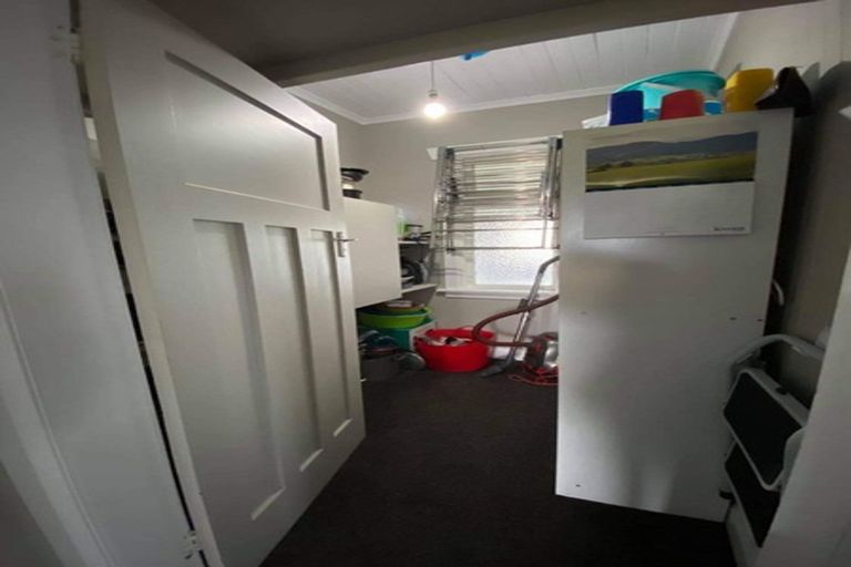 Photo of property in 15 High Street, Eltham, 4322