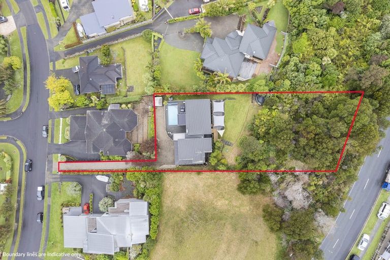 Photo of property in 73 Waldorf Crescent, Orewa, 0931