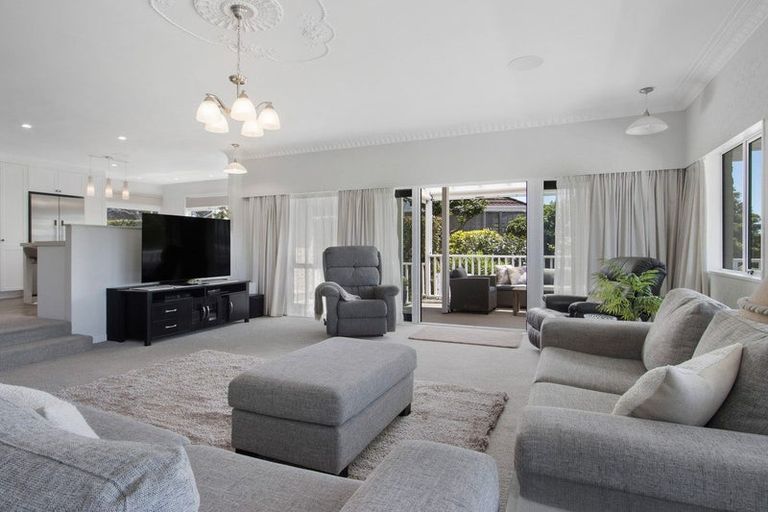Photo of property in 56 Links View Drive, Omokoroa, 3114
