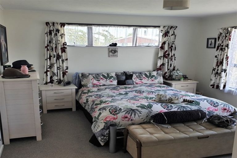 Photo of property in 1 Seadown Crescent, Amberley, 7410