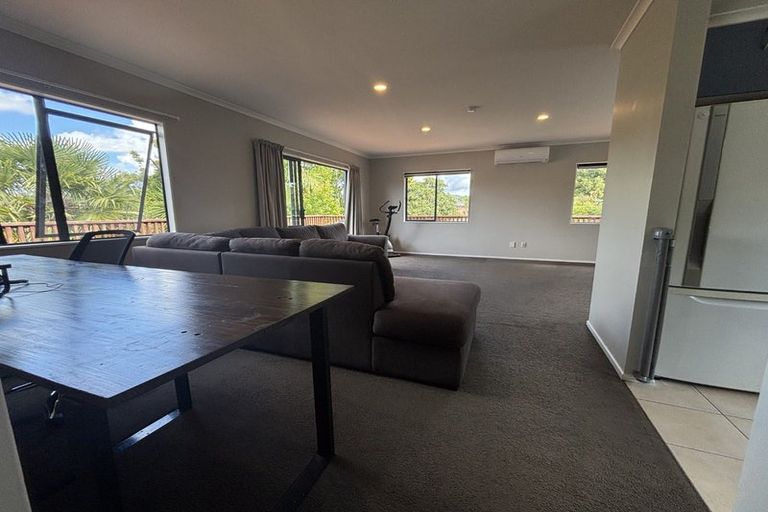 Photo of property in 20 Wallace Road, Ranui, Auckland, 0612