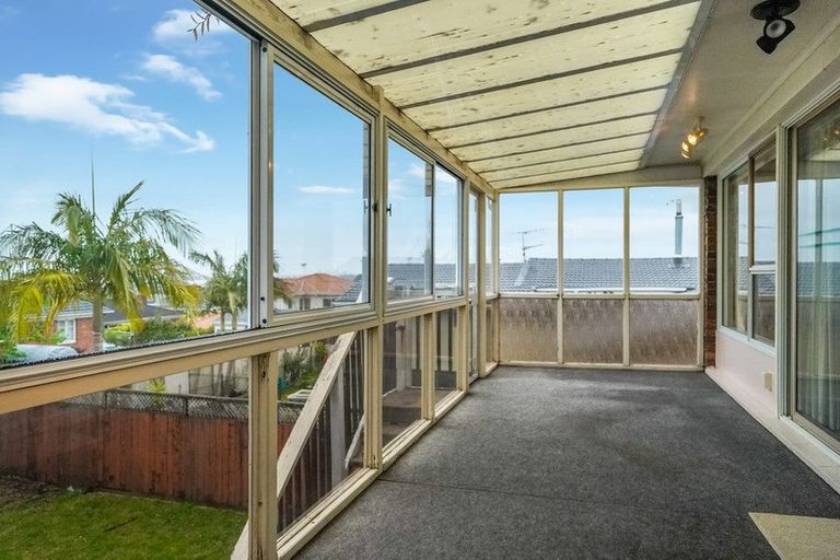 Photo of property in 16 Taitua Drive, Te Atatu South, Auckland, 0610