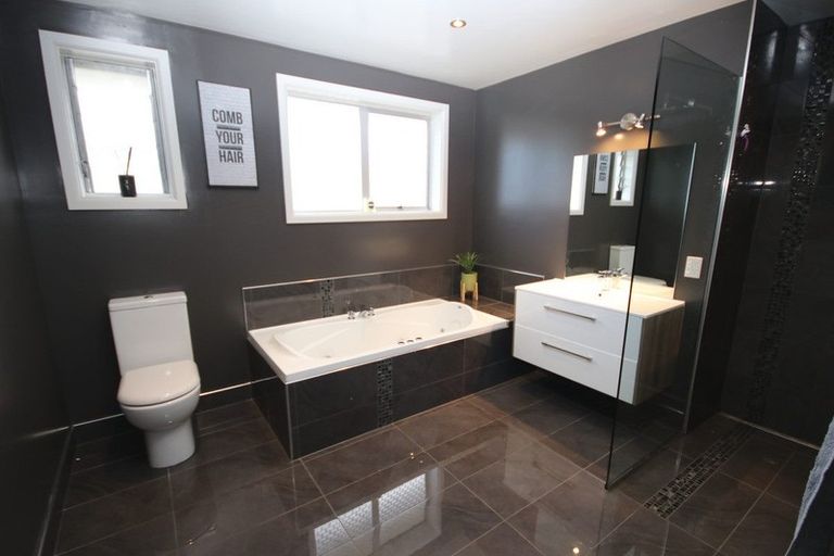 Photo of property in 105 Grove Street, Tinwald, Ashburton, 7700