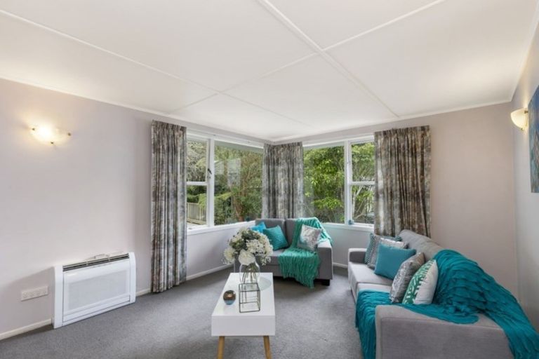 Photo of property in 3 Ranelagh Terrace, Karori, Wellington, 6012