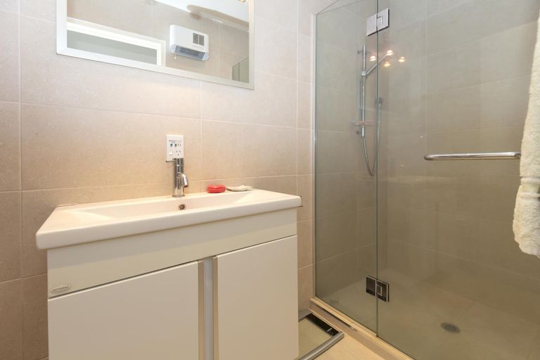 Photo of property in 16 Glengarry Avenue, Manly, Whangaparaoa, 0930