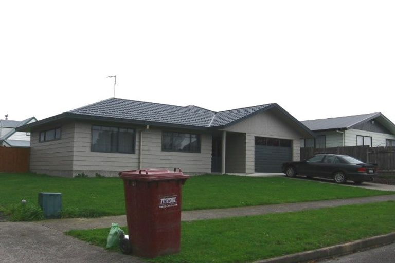 Photo of property in 21 Peter Hall Drive, Kelvin Grove, Palmerston North, 4414