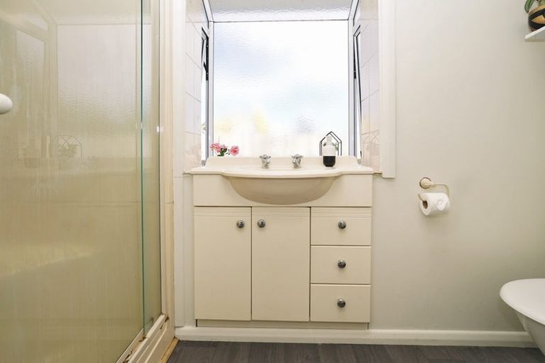 Photo of property in 21 Saxbys Road, Glenview, Hamilton, 3206