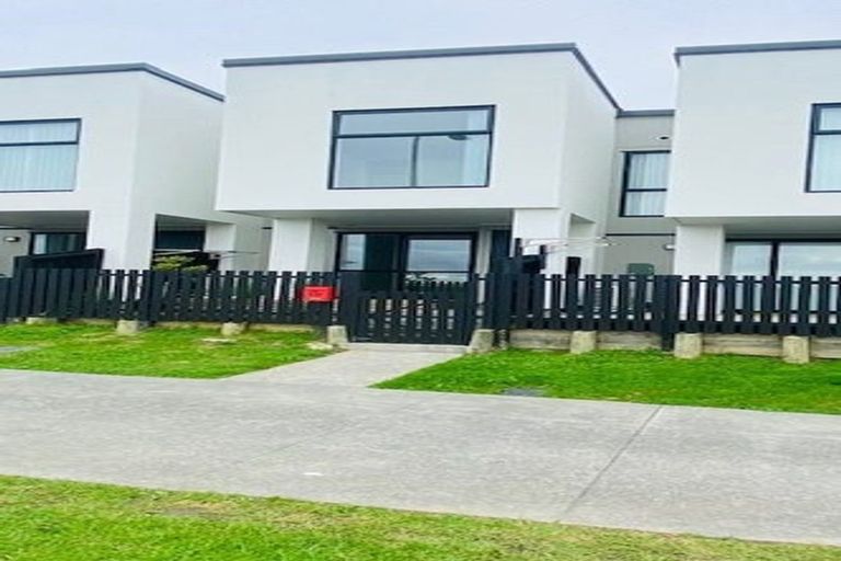 Photo of property in 13a Colin Chester Drive, Silverdale, 0932