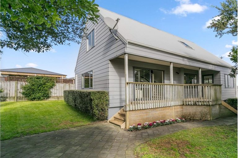Photo of property in 50a Amberley Avenue, Te Atatu South, Auckland, 0610