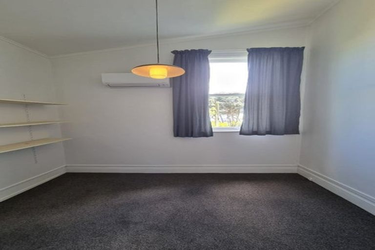 Photo of property in 80 Roxburgh Street, Mount Victoria, Wellington, 6011