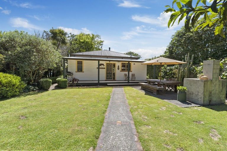 Photo of property in 16 Vance Street, Shannon, 4821