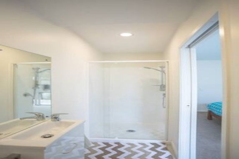 Photo of property in 5/3 Riverside Road, Orewa, 0931