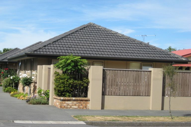 Photo of property in 21 Taupata Street, Redcliffs, Christchurch, 8081