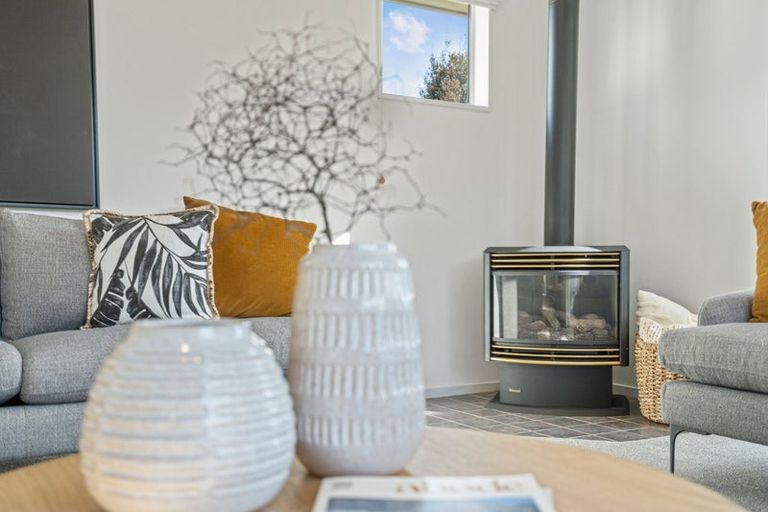 Photo of property in 8 Elmslie Grove, Halswell, Christchurch, 8025