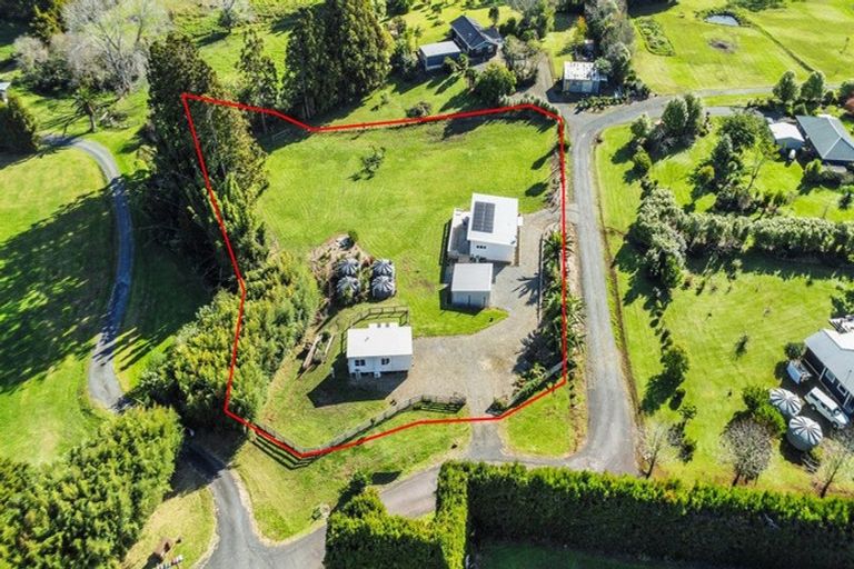 Photo of property in 76 Riddell Road, Kerikeri, 0230