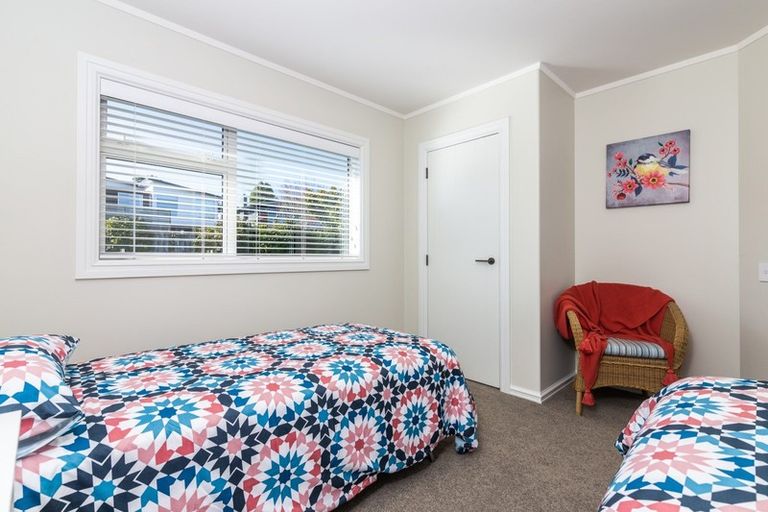 Photo of property in 10 Crowther Terrace, Waipahihi, Taupo, 3330