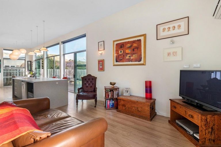 Photo of property in 10 Widgeon Place, Lake Hayes, Queenstown, 9304