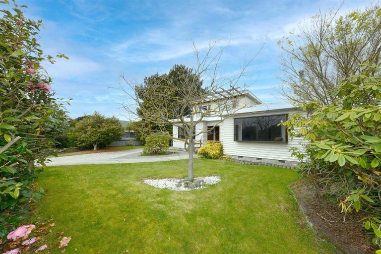 Photo of property in 8 Travis Road, Burwood, Christchurch, 8083