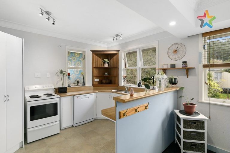 Photo of property in 83 Kamahi Street, Stokes Valley, Lower Hutt, 5019