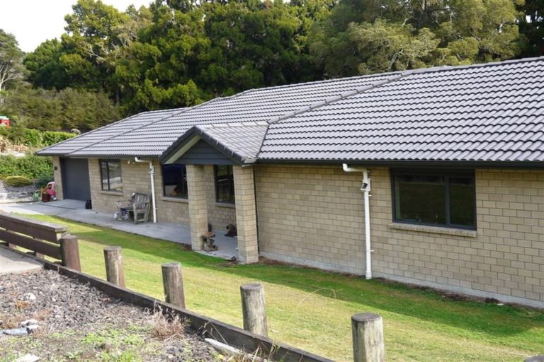 Photo of property in 105 Judge Richardson Drive, Opaheke, Papakura, 2584