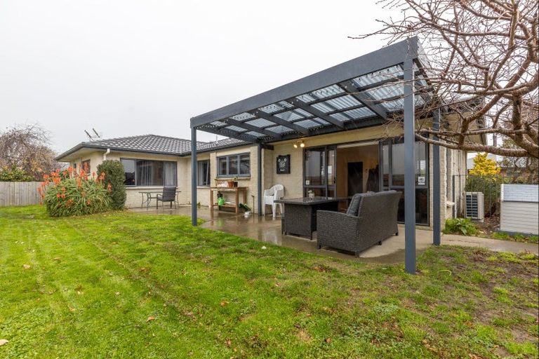 Photo of property in 16 Daniel Place, Kelvin Grove, Palmerston North, 4414
