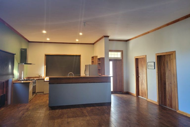 Photo of property in 9 Ruataniwha Street, Waipawa, 4210