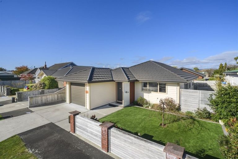 Photo of property in 10 Vernon Avenue, Takaro, Palmerston North, 4412