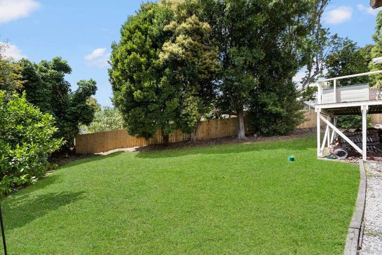 Photo of property in 6 Eagleson Street, Northcross, Auckland, 0632