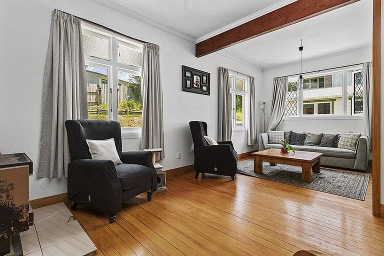 Photo of property in 64 Kaitemako Road, Welcome Bay, Tauranga, 3112