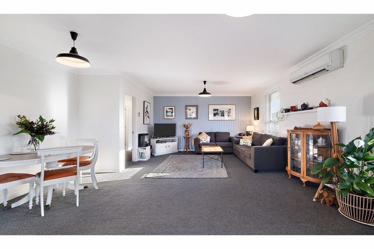 Photo of property in 15 Gambia Street, Papanui, Christchurch, 8053