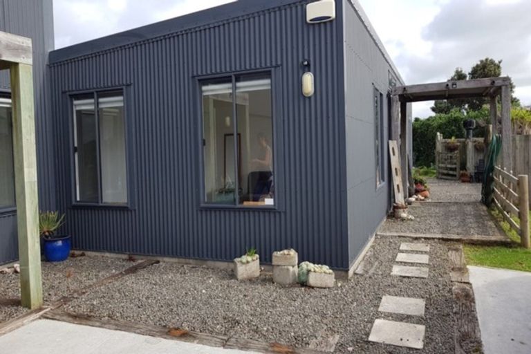 Photo of property in 17a Longbeach Drive, Castlecliff, Whanganui, 4501