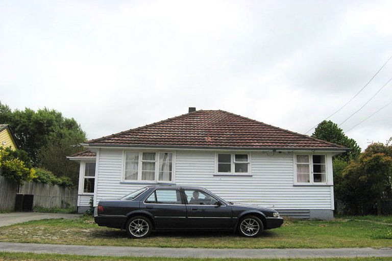 Photo of property in 16 Hooker Avenue, Bryndwr, Christchurch, 8053