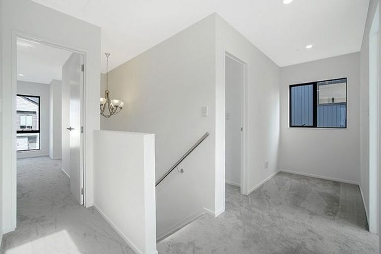 Photo of property in 110 Bellbird Street, Papakura, 2110