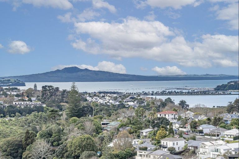 Photo of property in Oakridge Apartments, 703/10 Middleton Road, Remuera, Auckland, 1050