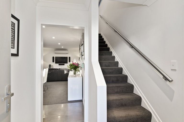 Photo of property in 16 Gracefield Avenue, Christchurch Central, Christchurch, 8013