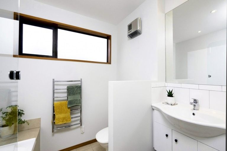 Photo of property in 136 Hunter Crescent, Wanaka, 9305