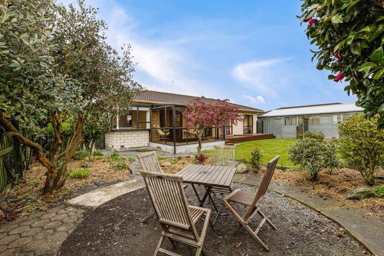 Photo of property in 81 Vivian Street, Burwood, Christchurch, 8083