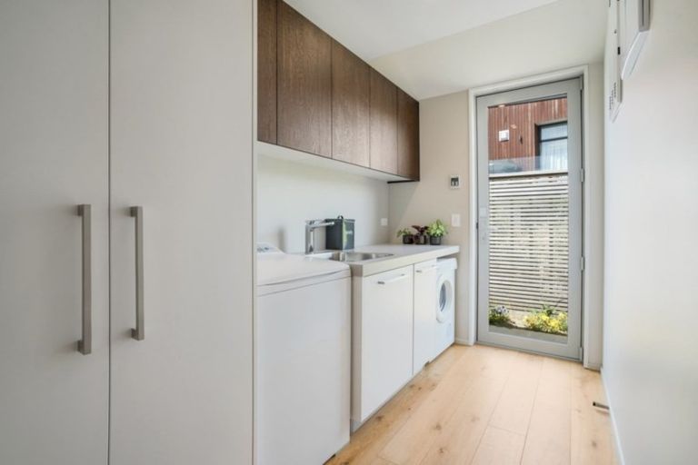 Photo of property in 12 Edgewood Place, Wanaka, 9305