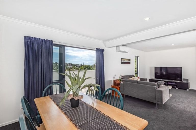 Photo of property in 2/28a Marlborough Avenue, Glenfield, Auckland, 0629