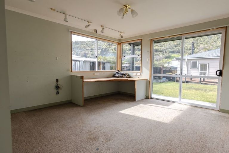 Photo of property in 6 Blackmore Street, Greymouth, 7805
