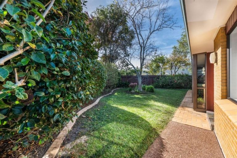 Photo of property in 5/153a Te Atatu Road, Te Atatu South, Auckland, 0610