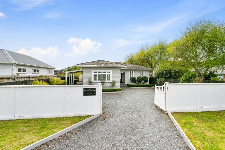 Photo of property in 2 Alice Street, Riverhead, 0820