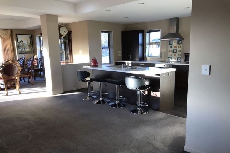 Photo of property in 2 Okuku Place, Hei Hei, Christchurch, 8042